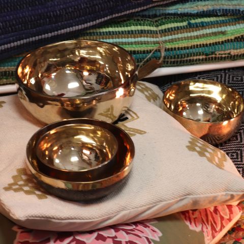 Large Chaken Handmade Singing Bowl (approx 800g) - 17cm