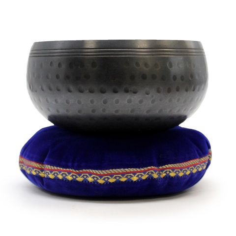 Med Black Beaten Bowl - 15cm