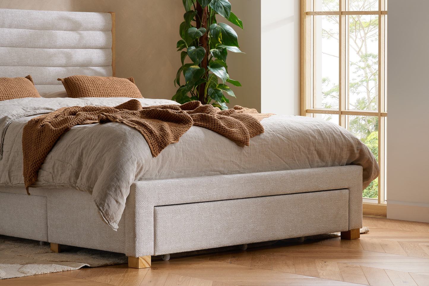 Arabella Double Bed