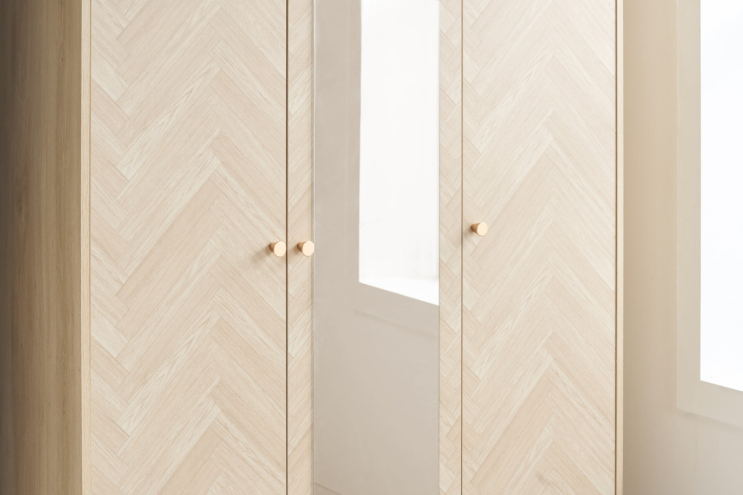 Herringford 3 Door Wardrobe With Mirror