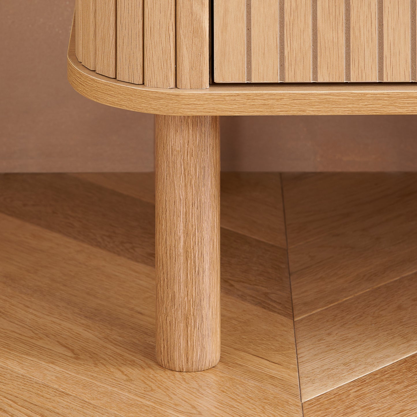 Axel 5 Drawer Fluted Chest