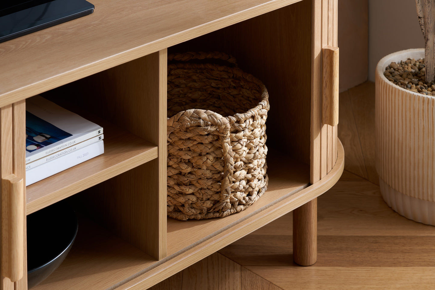 Axel Fluted TV Unit