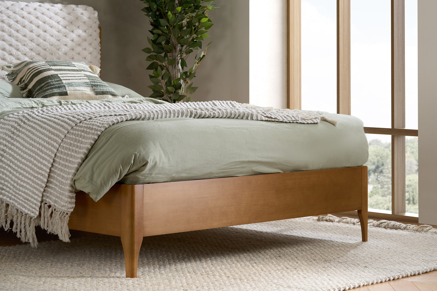 Hatti Double Bed