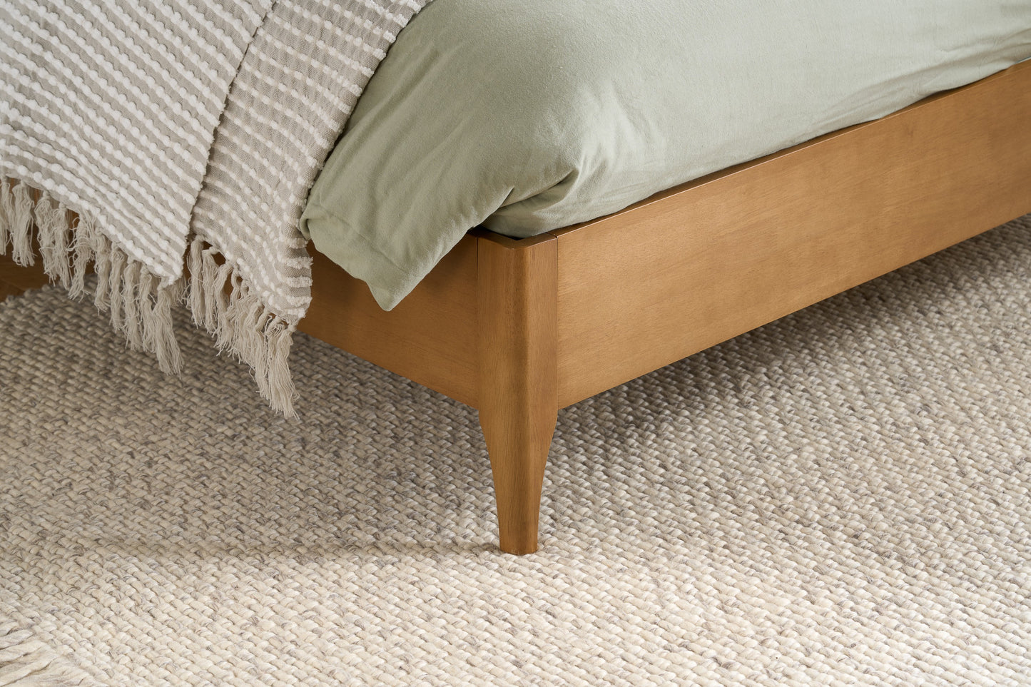 Hatti Double Bed