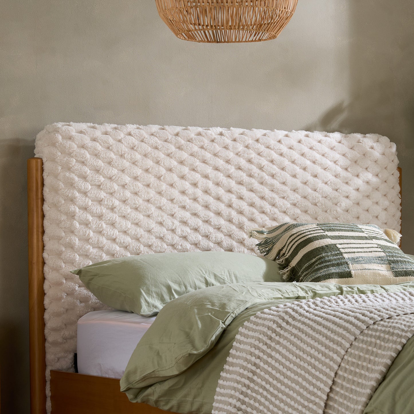 Hatti King Bed