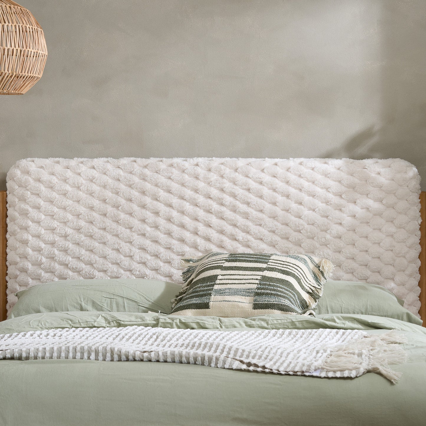 Hatti King Bed