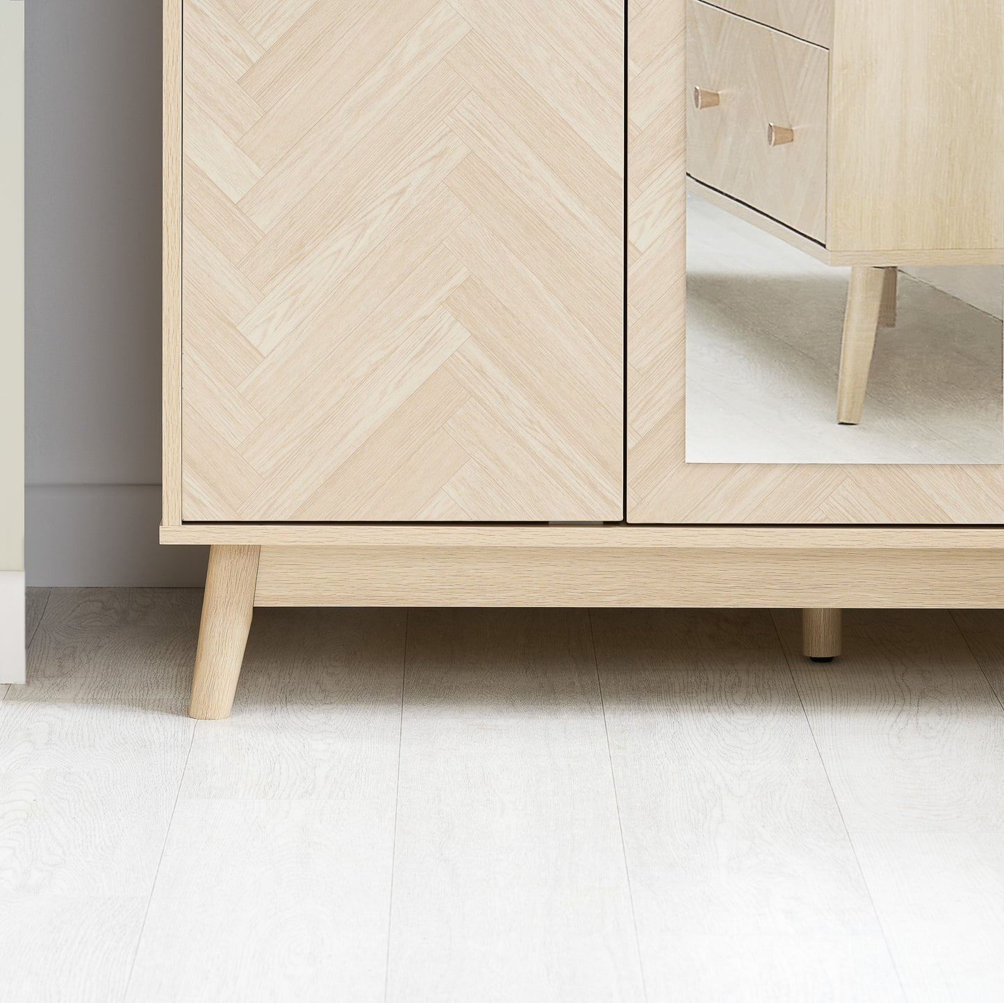 Herringford 3 Door  Wardrobe With Mirror