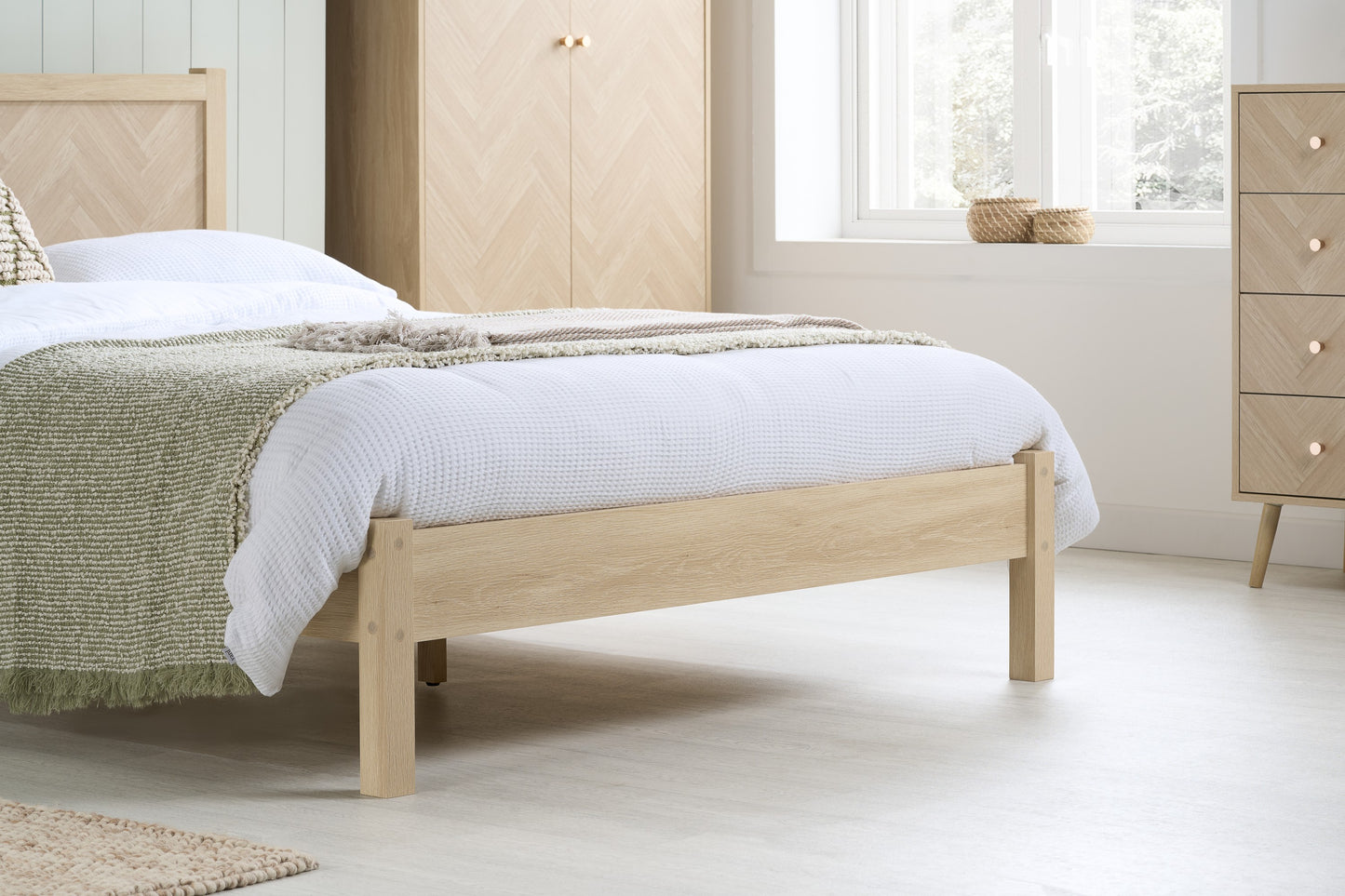 Herringford Double Bed