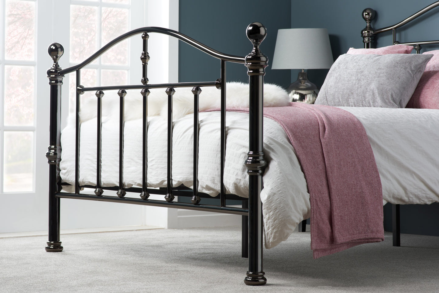 Victoria Double Bed